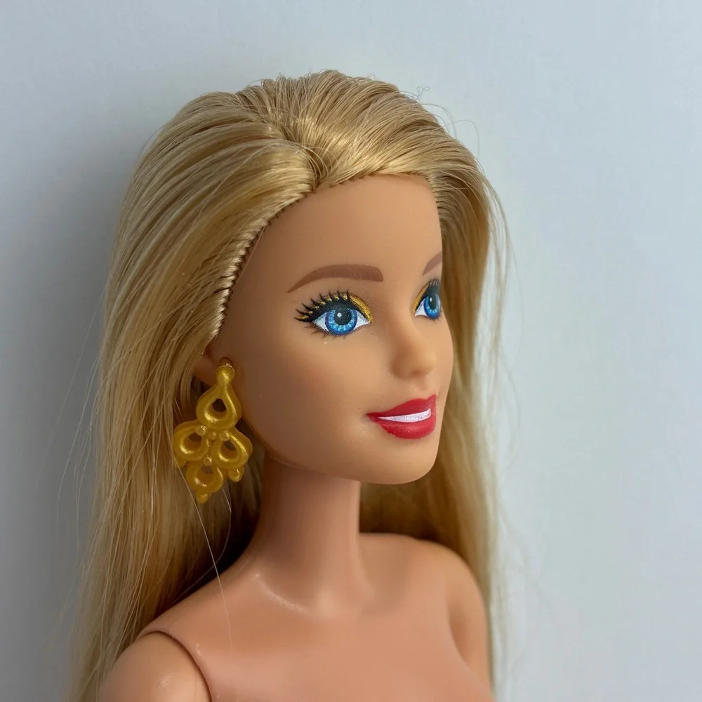Barbie 2018 Millie Face Holiday Red Lip Gold Earrings Base Doll For Custom OOAK